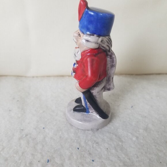 Vntg GOEBEL W GERMANY 13 902-09 CHRISTMAS NUTCRACKER SOLDIER FIGURINE initialed - Picture 4 of 7